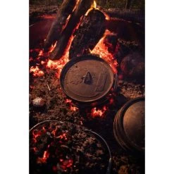 Campfire Pre Seasoned Cast Iron Camp Oven 9 Quart 21 Campfire Pre Seasoned Cast Iron Camp Oven 9 Quart -Outdoor Enjoyment Store BCF 213608 09 hi res
