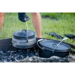 Campfire Pre Seasoned Cast Iron Camp Oven 10 Quart 5 Campfire Pre Seasoned Cast Iron Camp Oven 10 Quart -Outdoor Enjoyment Store BCF 213610 03 hi res