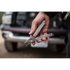 Leatherman Wingman Multi-Tool -Outdoor Enjoyment Store BCF 568138 09 hi res