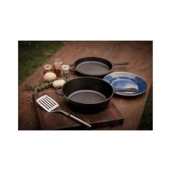 Campfire Cast Iron Quart Combo Cooker -Outdoor Enjoyment Store BCF 601031 04 hi res